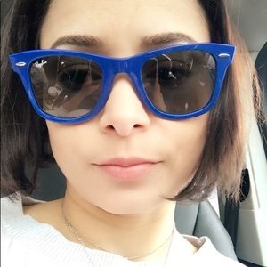 Meet your Posher, Ana